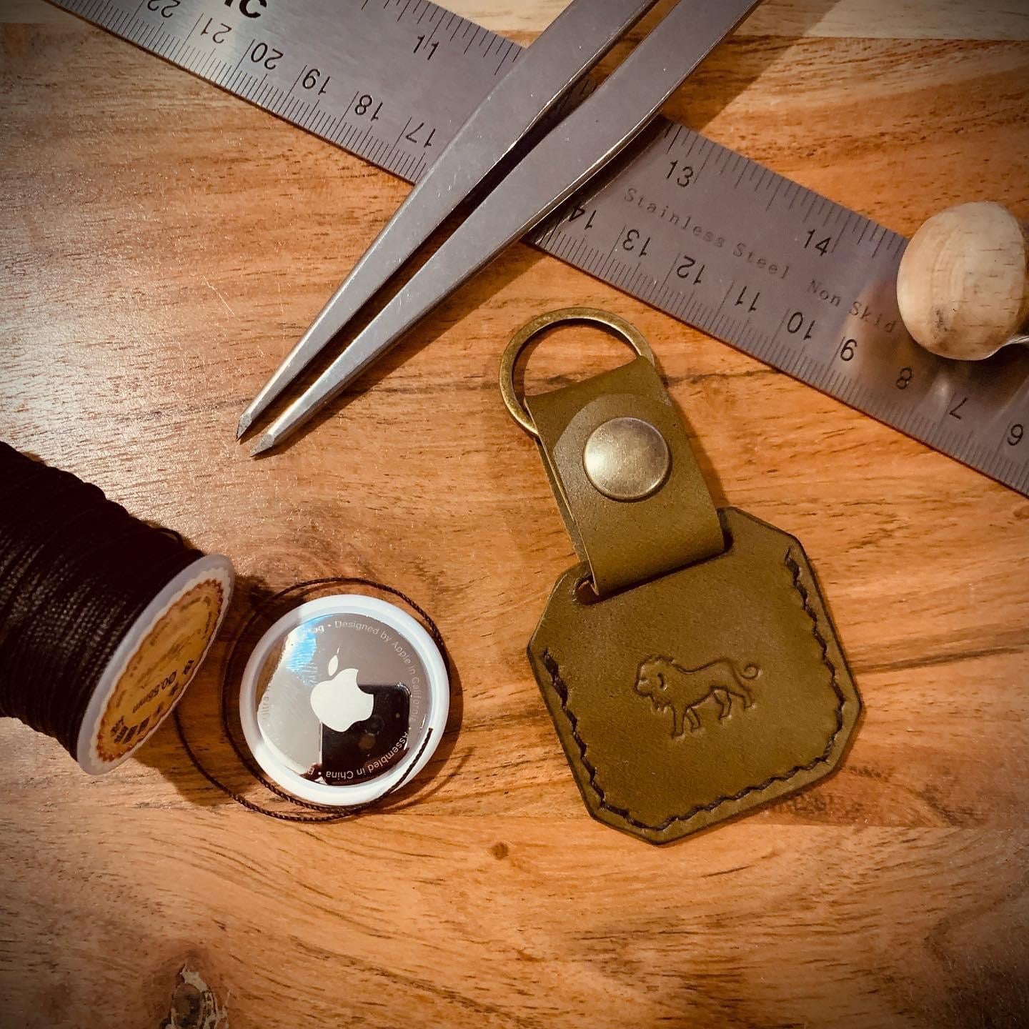 The Finder - Apple Air Tag Keychain