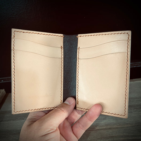 The Black & Tan - Vertical Wallet
